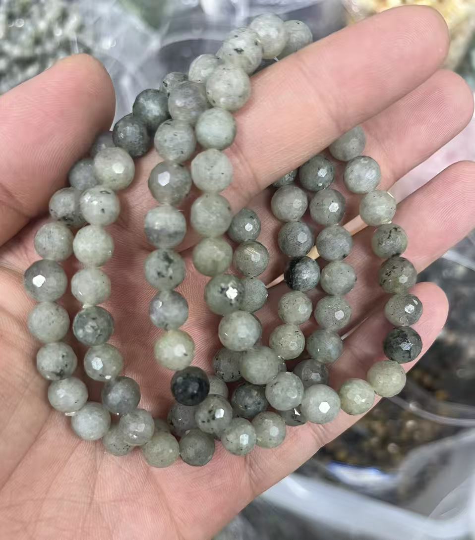 yve bracelets// labdorite faceted beads 8mm