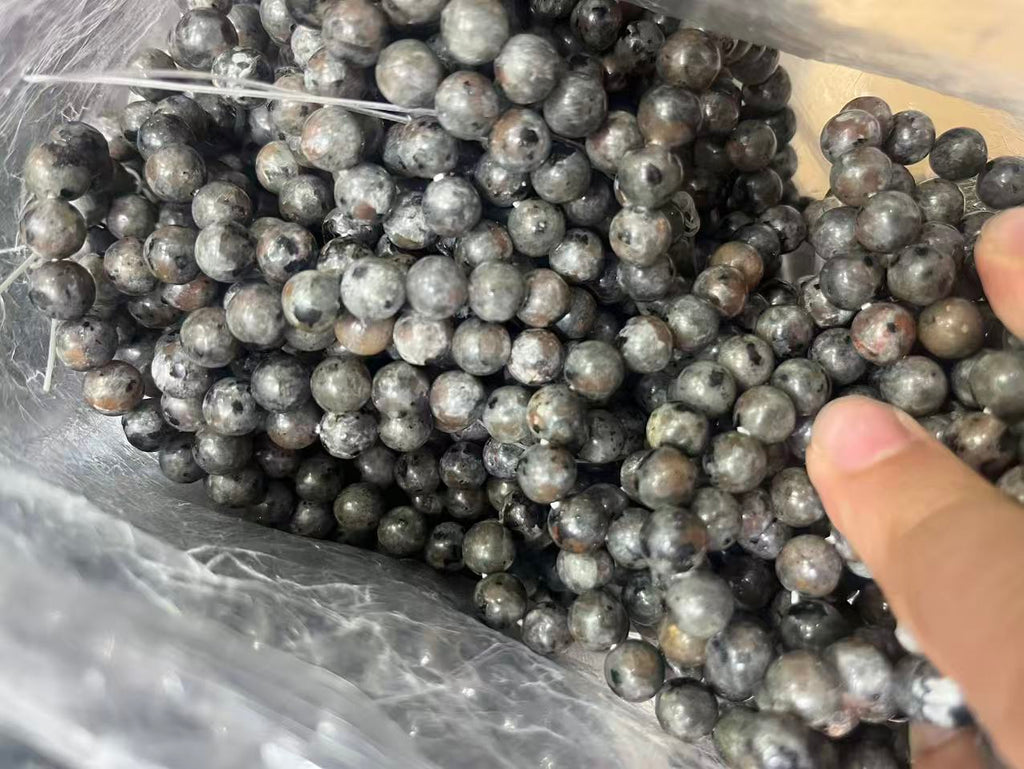 yve bracelets// $1 each pick here// round beads 8mm